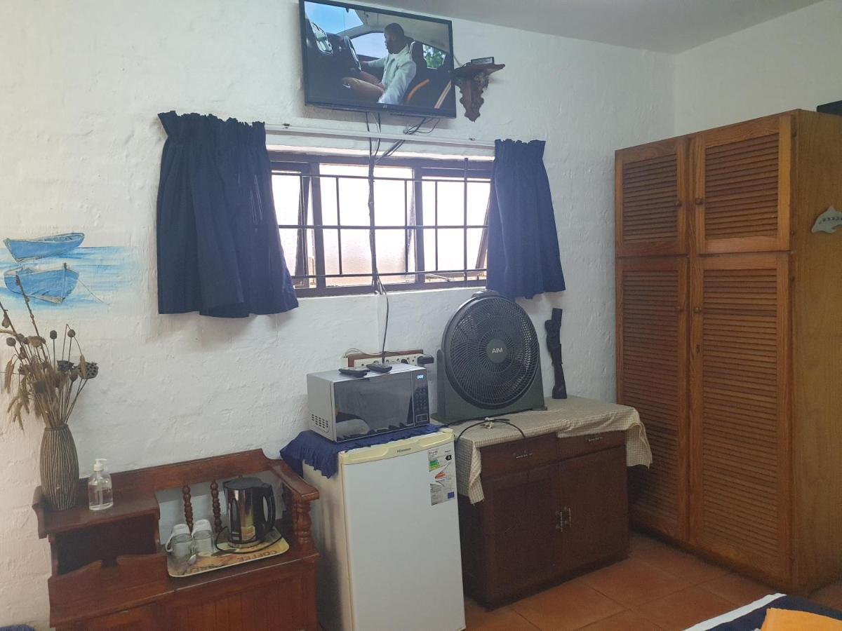 Deep Blue Guest House Amanzimtoti Kültér fotó